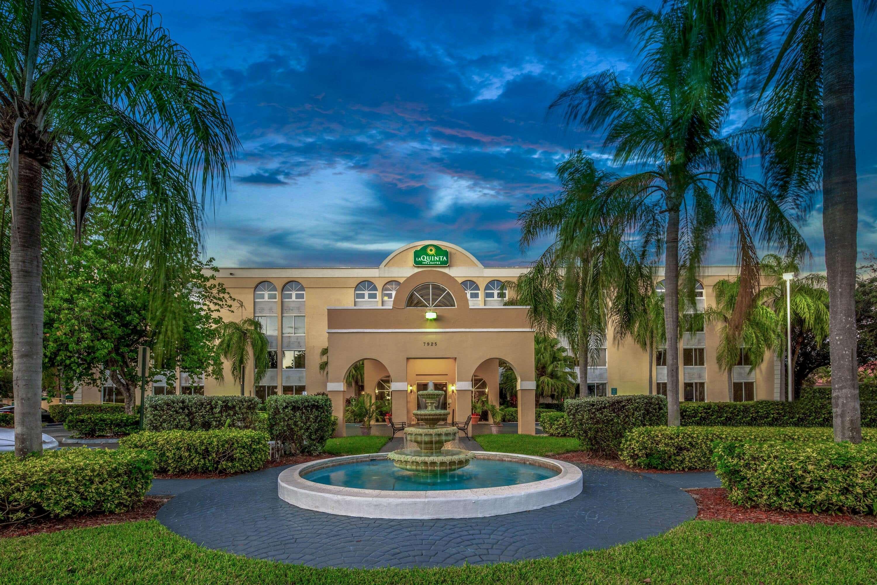 La Quinta By Wyndham Miami Lakes Exterior foto