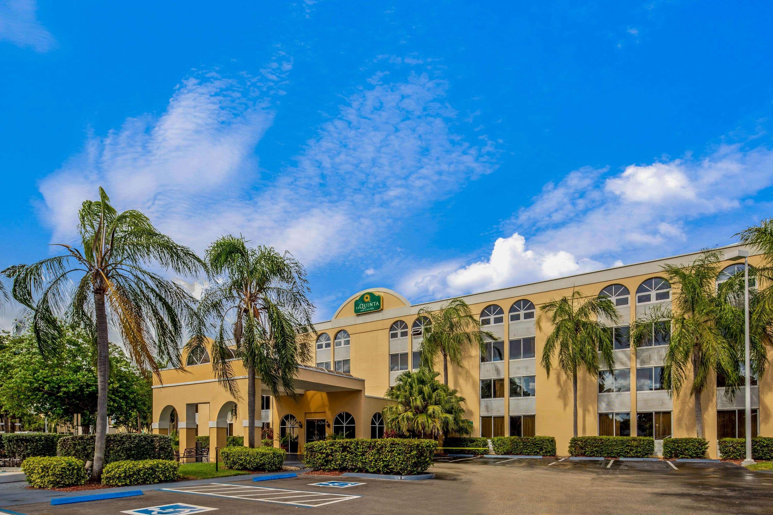La Quinta By Wyndham Miami Lakes Exterior foto